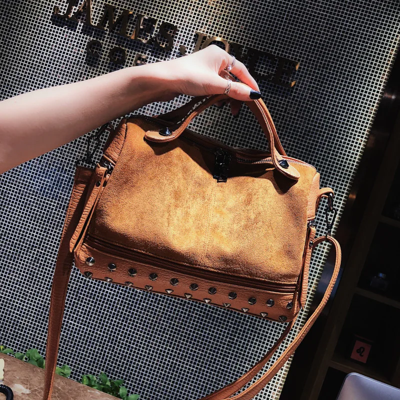 

Women Fashion Large Capacity Leather Shoulder Bag Female Rivets Retro Motorcycle Tote Bags