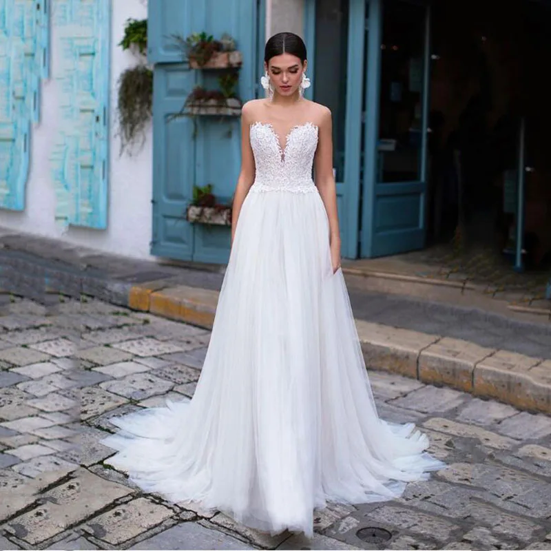 

Elegant Simple Sweetheart Wedding Dress Lace Little Beading Strapless Dress Sweep Train Wedding Gowns Bridal Bride Dresses 2021