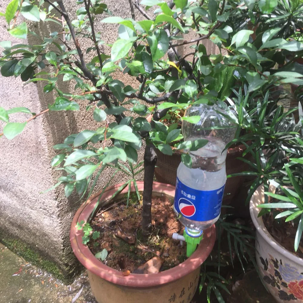 Автоматическое садовое самополивающееся оросительное устройство