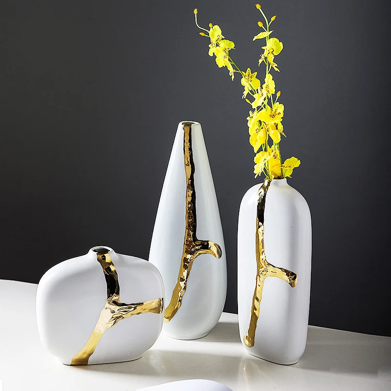

Nordic Hand Painted Golden Ceramic Vase Arts And Crafts Small Mouth Hydroponic Dried Vases Home Weddings Decoration Accessories