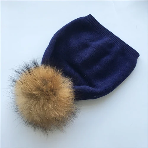 Navy natural fur Вязаная шапка из натурального меха енота с помпонами, женские шапки бини, кашемировая зимняя шапка, Женская хлопковая шапка Skullies, шерстяная шапка - Цвет: Navy natural fur