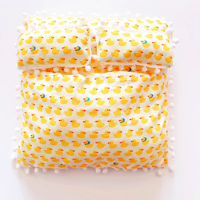 

20cm 4 Types Star Idol Doll Double Bedding Flower Pineapple Duck Lattice Quilt Mattress Pillow Three Piece Set (without Doll)