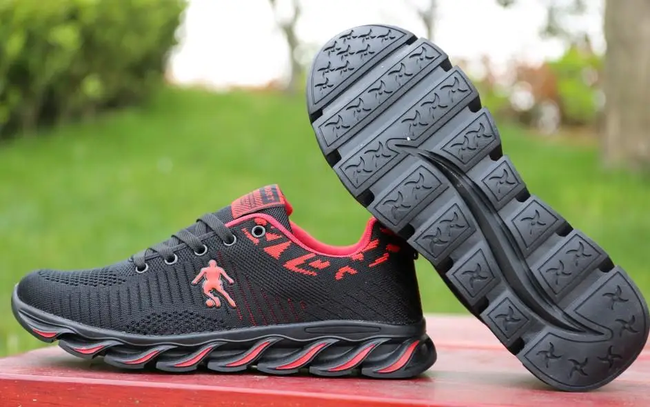 Мужская обувь для бега Цвет черный красный Jordan кроссовки из сетчатого материала