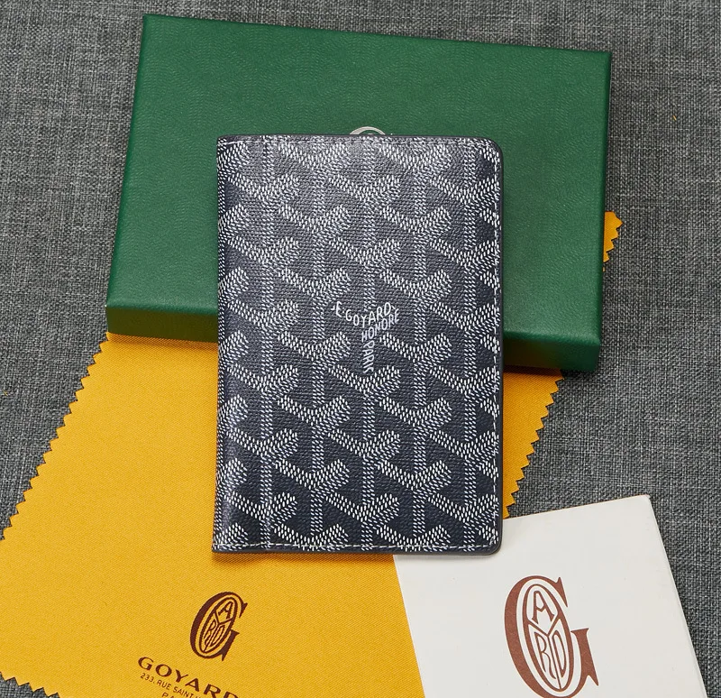 

2021 new fashion brand passport holder