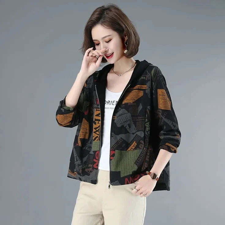 

Women Pring Plus Size Print Short Hooded Loose Jacket Female Autumn 2021 New Korean Splice Coat Women Casual Zipper Jacket A102