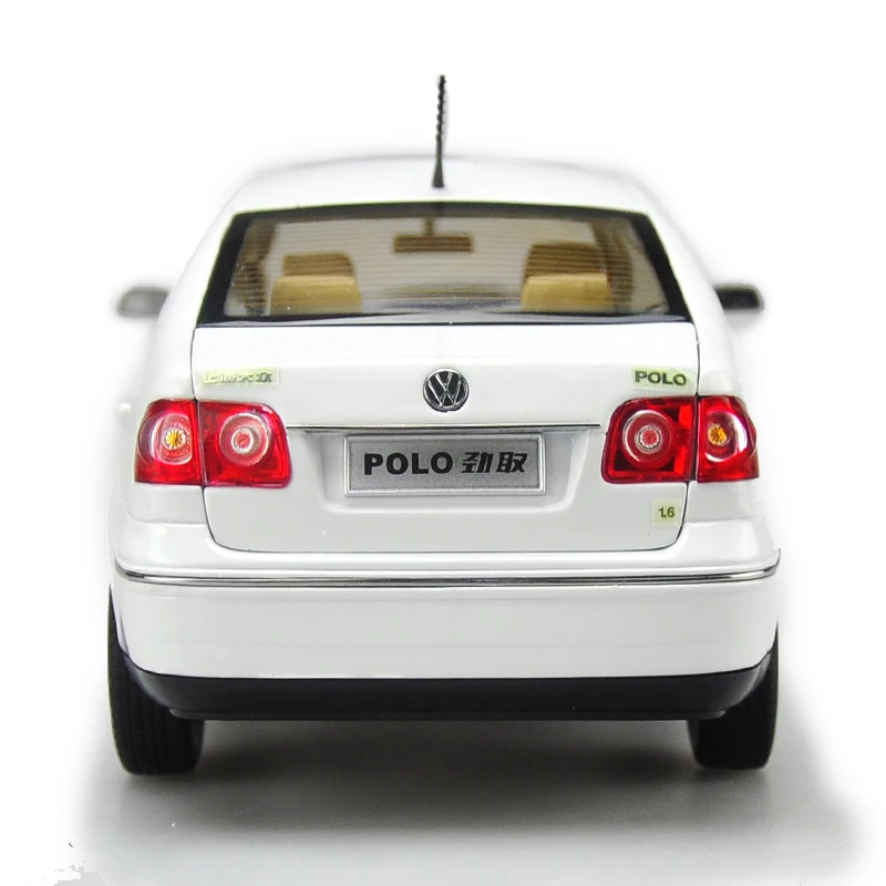 Оригинальная фабрика 1:18 VW Jinqu белый седан классические игрушечные модели на день