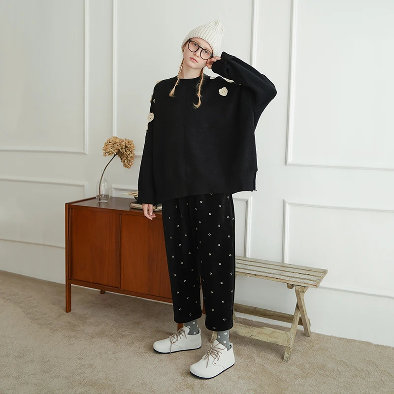 Imakokoni/свитер с черным цветком Оригинальный дизайн Свободный и дикий толстый