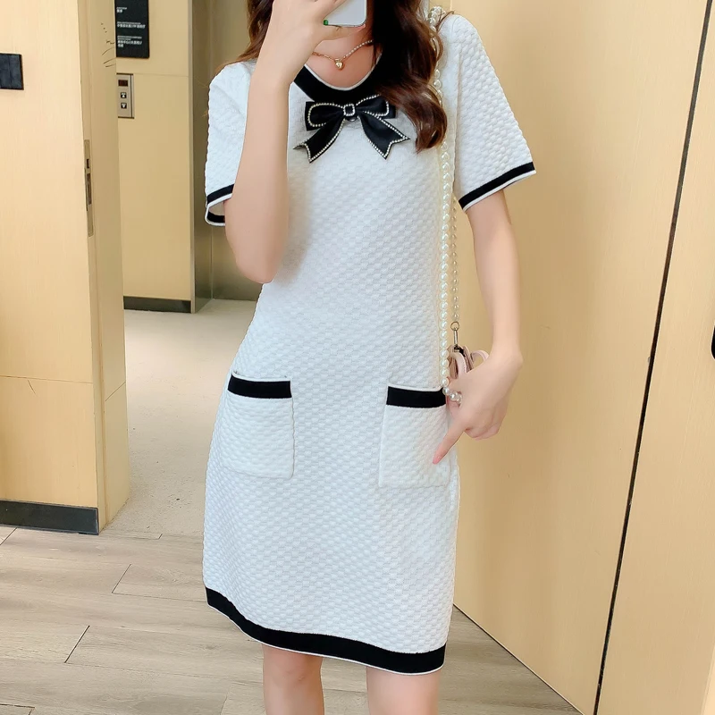

2021 Autumn New Elegant Ladies Knitted Dress Retro Rhinestone Bowknot Short Sleeved Pocket Pullover Bottoming Sweater Dress