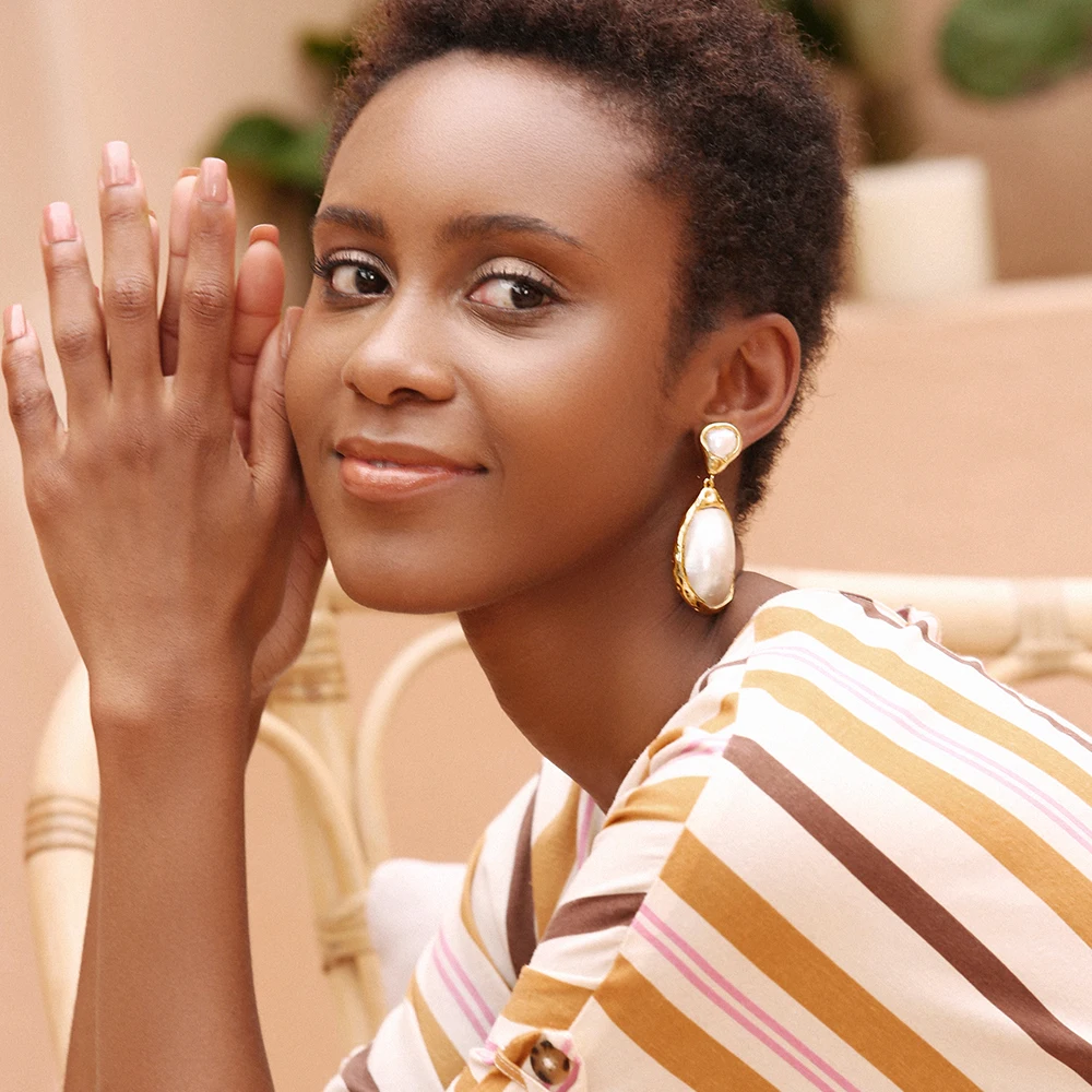 Женские винтажные серьги подвески с натуральным перламутром