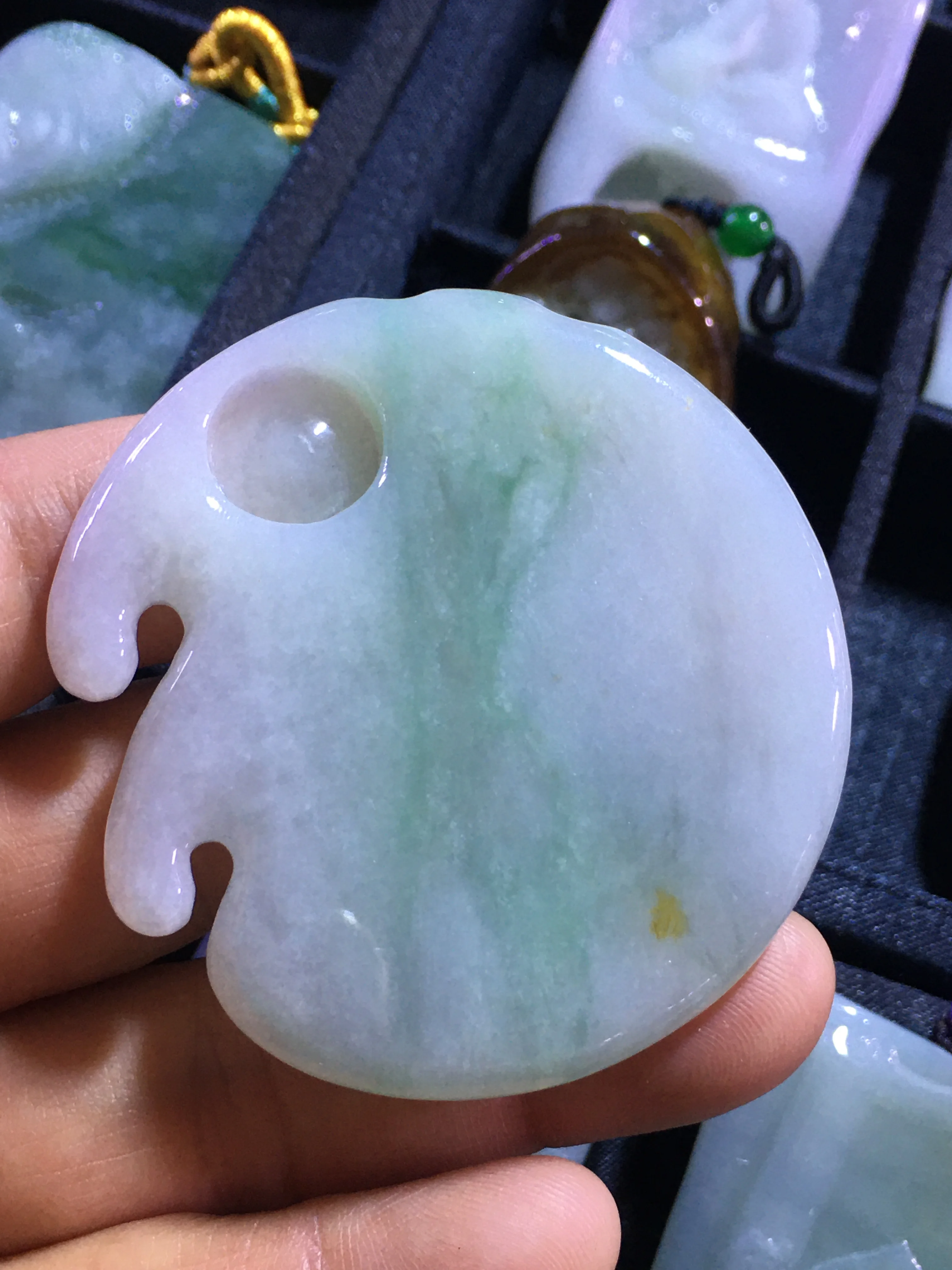 

Real 7A Myanmar jade Hand-Carved Buddha jade guan yin enlightenment green jade pendant necklace pendants jewelry jade necklaces