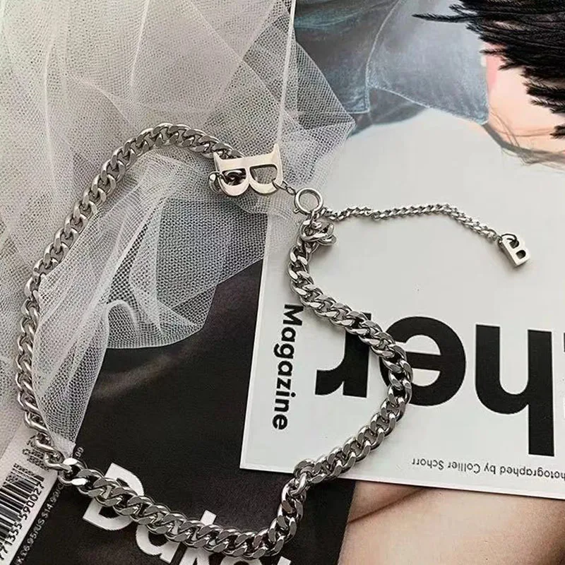 

Korean Fashion Alphabetic Pendant Necklace for Women Men with Short Chain Stitching Steel-Colored Glamour Irregular Jewelry Gift