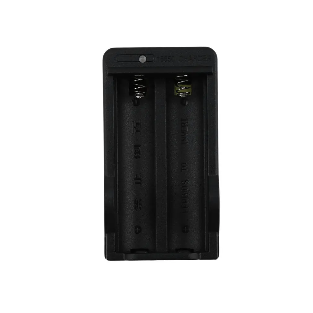 Зарядное устройство для аккумуляторов 18650 двойные зарядные порты черное