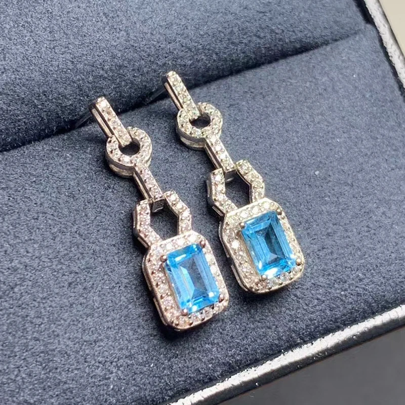 

Серьги-капли из серебра ювелирные изделия CoLife пробы с изумрудным топазом, 4 Х6 мм