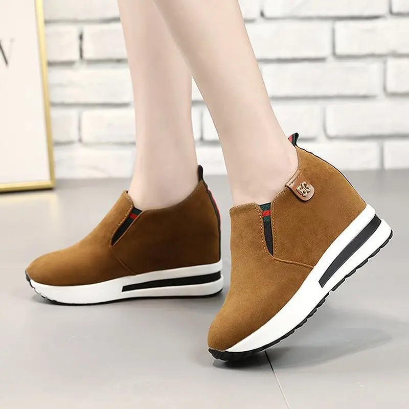 Кроссовки женские из флока на платформе дышащие увеличивающие рост повседневная