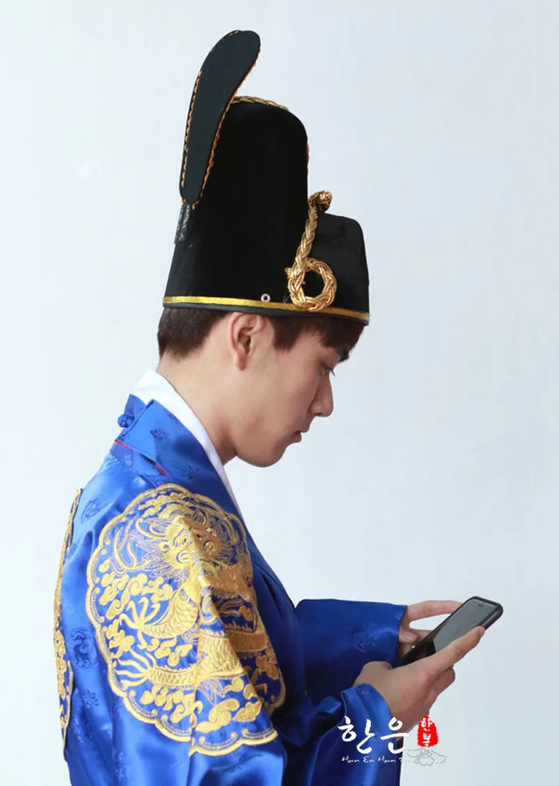 Импортный корейский древний костюм King/атласная одежда King/Одежда для фотостудии |