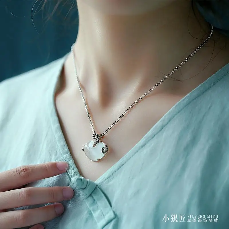 

Женское ожерелье из серебра 925 пробы с опаловым замком