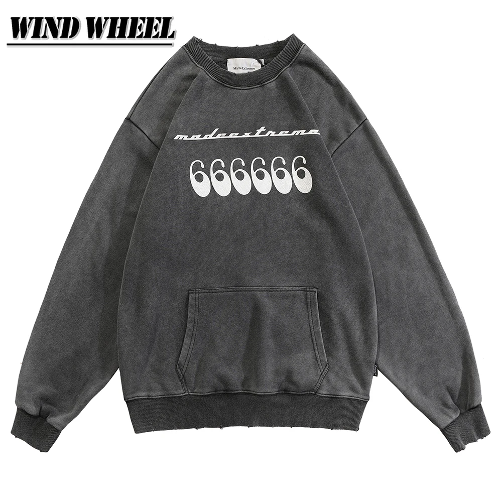 

Hoodies & Sweatshirts