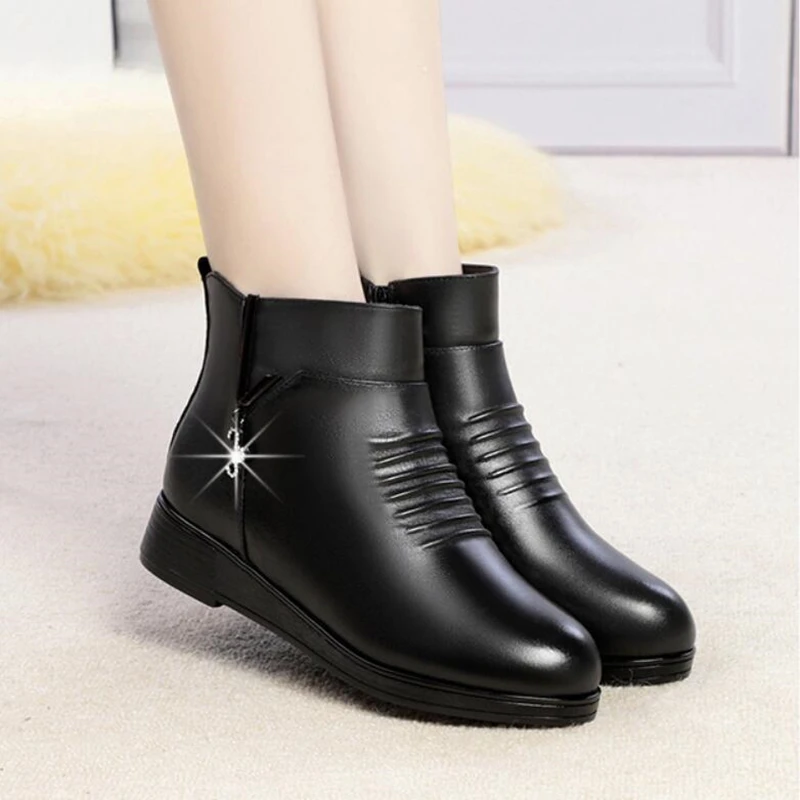 Size 42 Black Leather Boots Autumn Winter Shoes Woman Waterproof Leather Shoes Women Side Zip Ankle Boots for Women Fashion New