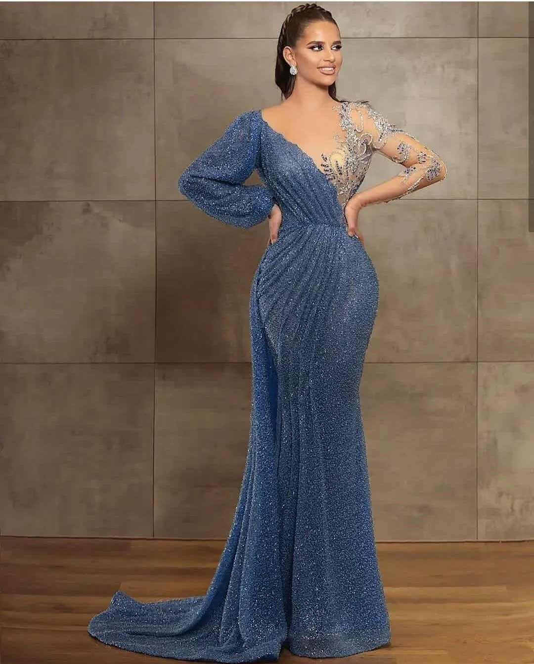

Blue Evening Gowns Sheer Jewel Neck Beaded Lace Long Sleeve Mermaid Prom Dress Sweep Train Illusion Robes De Soirée فساتين السهر