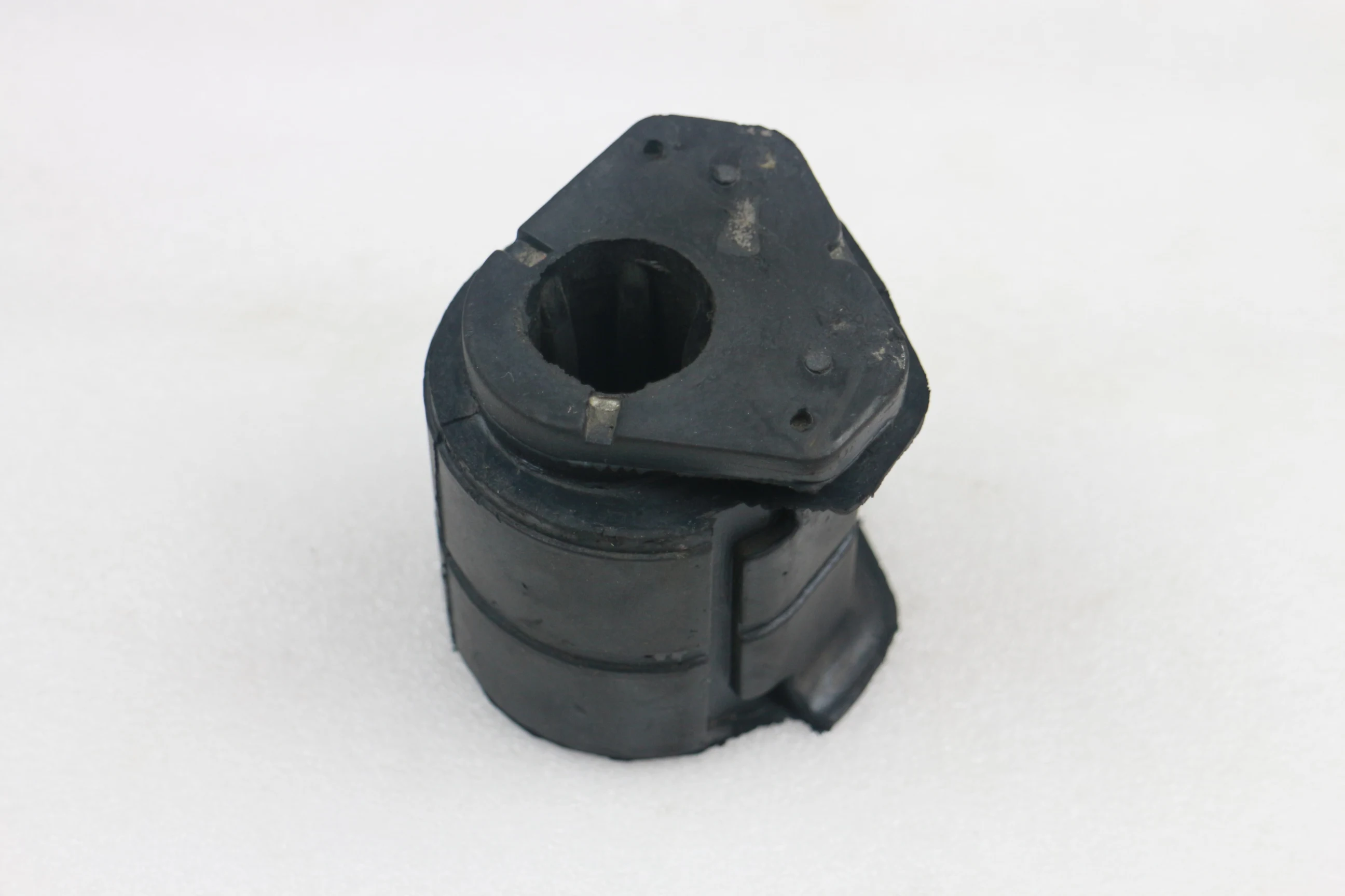 2 шт. втулка стабилизатора 54570-0W020 Подходит для Nissan Pathfinder PATHFINDER(R50) 3,2 3,3 3,5 V6 4WD
