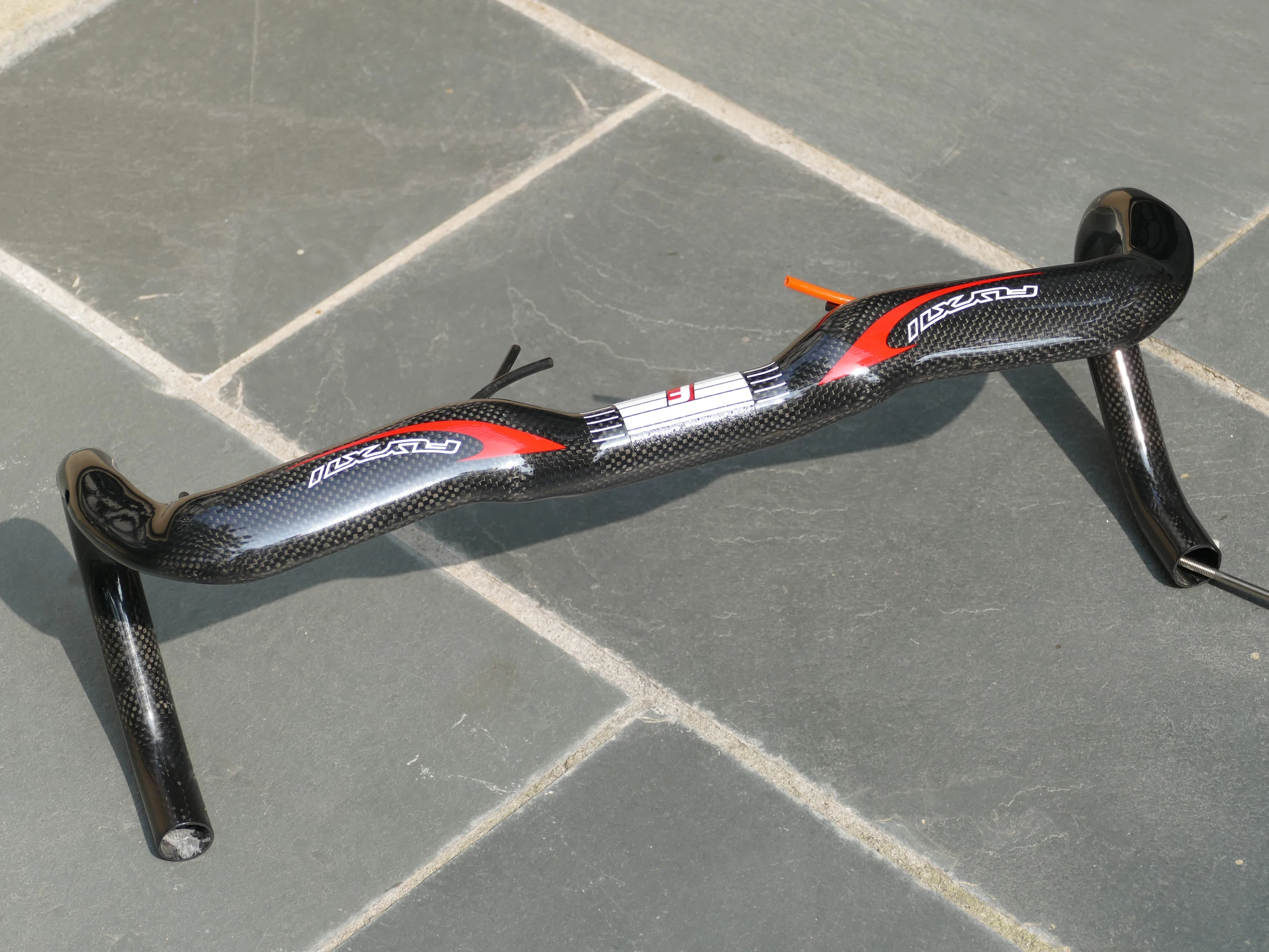 

FLX-HB-5P Toray Carbon Road Bike Racing Bar Bicycle Cycling 31.8mm Handlebar Width 400mm , 420mm , 440mm