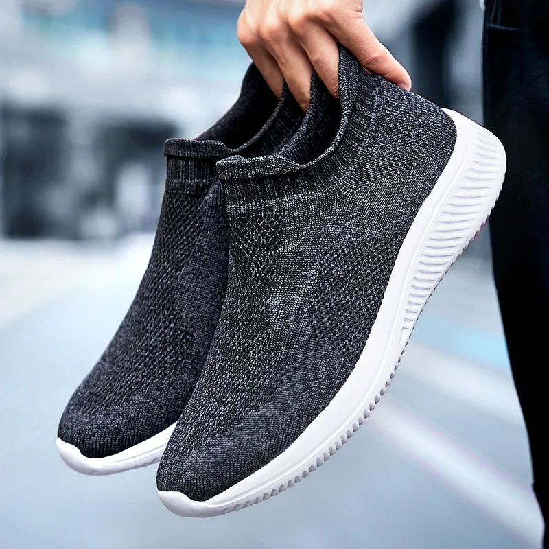 

Men Casual Shoes Mesh Breathable Loafers Comfortable Light Male Sneakers 2020 New Couples Vacation Casual Footwear Men Shoes