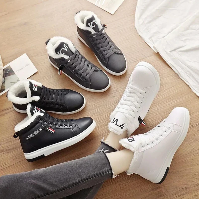 

Зимние женские теплые плюшевые кроссовки на массивной подошве, женская повседневная спортивная хлопковая обувь на высокой платформе для с...