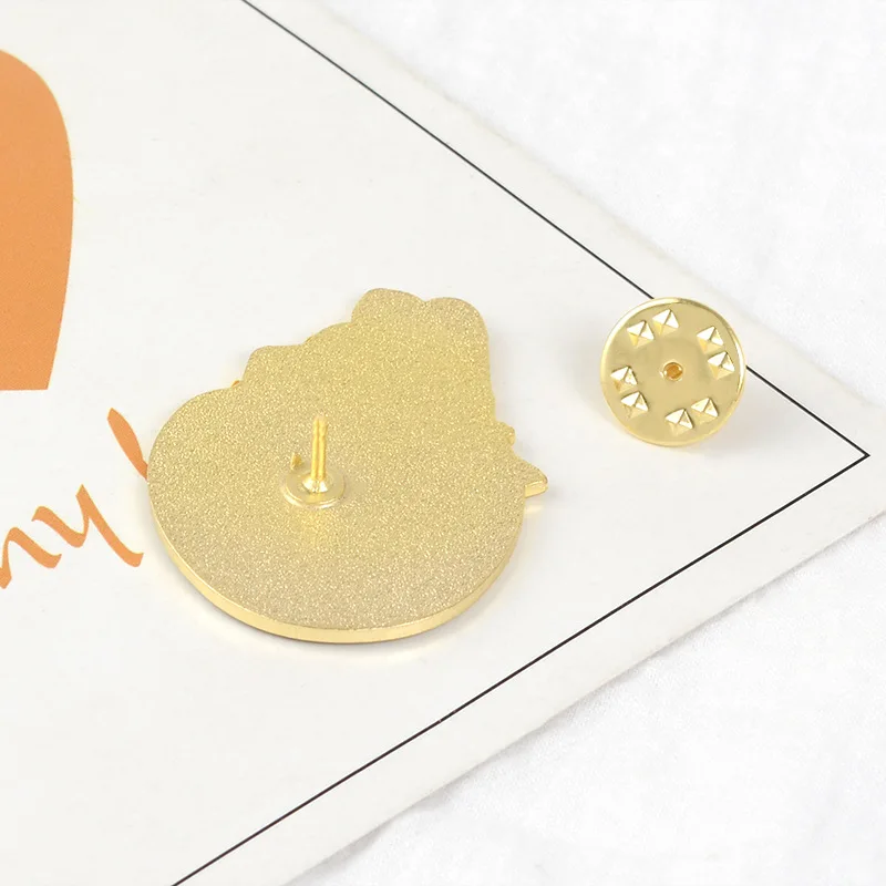 Мультяшная булавка креативная личность брошь в форме черепа милая черно-белая