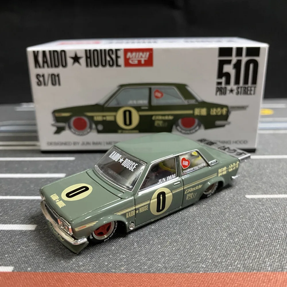 

Модель автомобиля 1/64, Модель Nissan Motor, кобрендированная, открытая передняя часть, Gedatson 510, литая под давлением модель, Высококачественная колл...