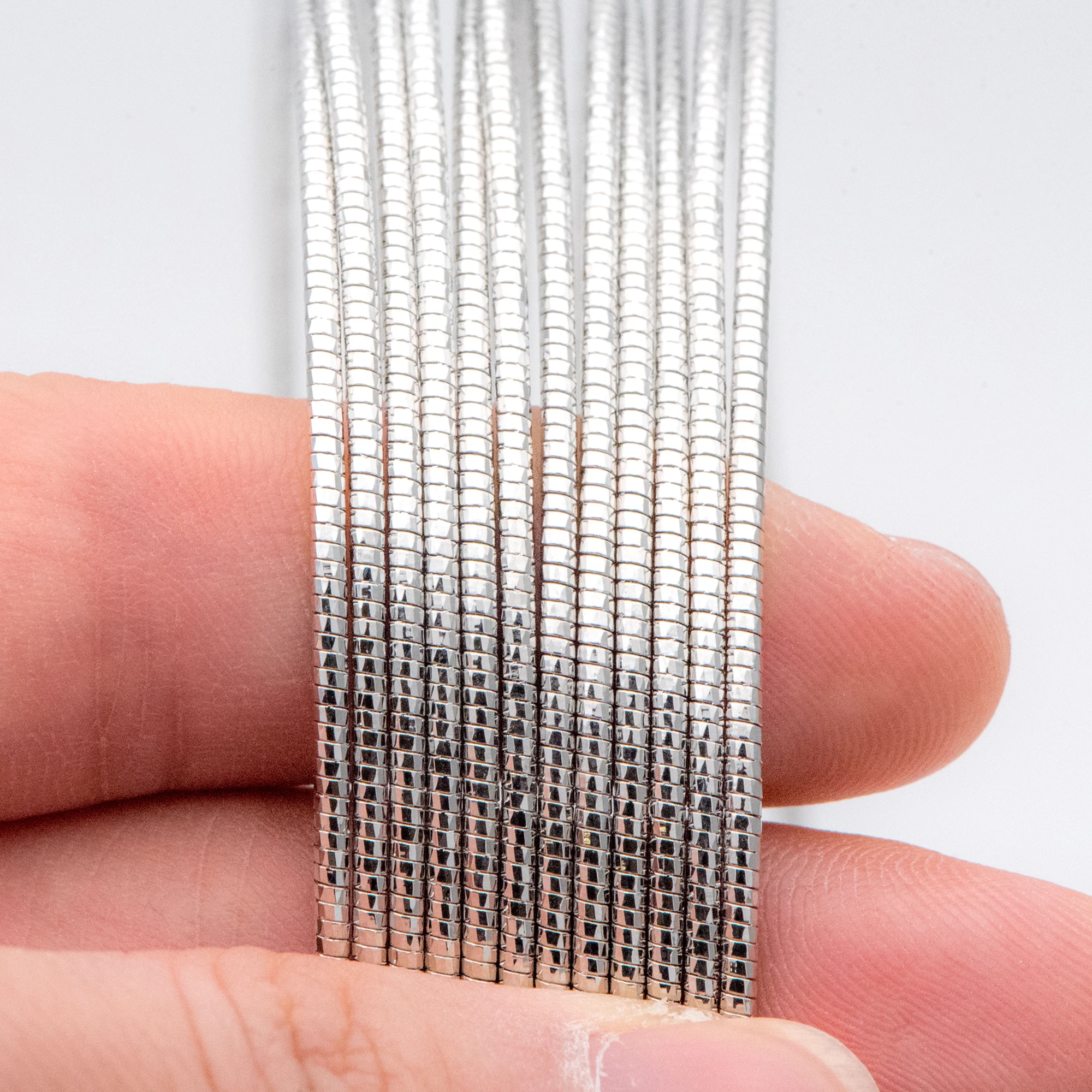 

Серебристые круглые цепочки под змеиную кожу 1,6 мм, ожерелье из латуни с родиевым покрытием, 16 дюймов, готовые к износу, 1 шт.