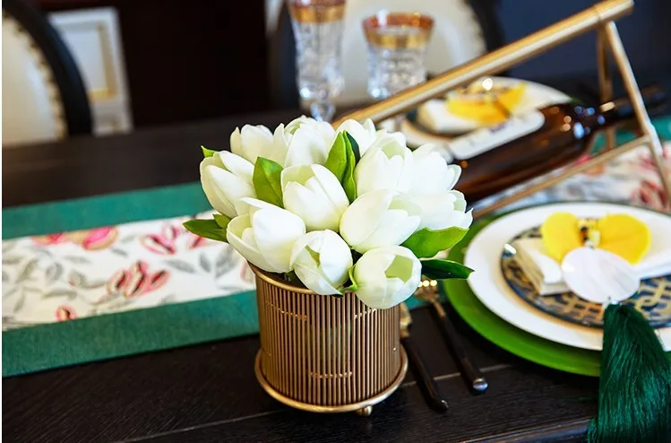 

Light Luxury Metal Home Vase Set Modern Simple Creative Plating Desktop Floral Decoration Hotel Villa Finished Flower Decoration
