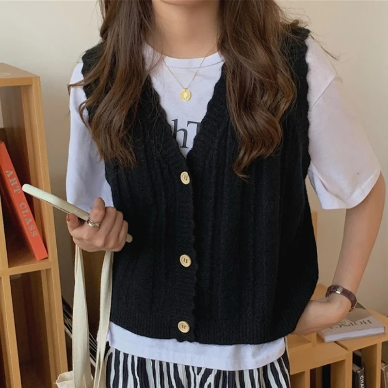 Женский вязаный кардиган с V-образным вырезом |