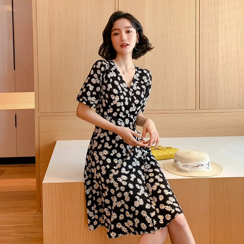 

Plus Size Daisy Printed Dress Women Summer Fashion Floral Mini Dress Women V-neck Sexy Wrap Chiffon Dress 2xl