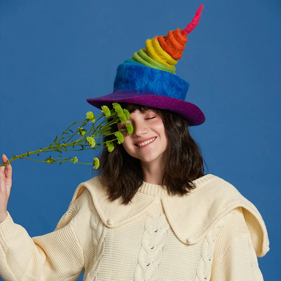 Милая шапка ручной работы из радужной шерсти s подарки на Рождество и день