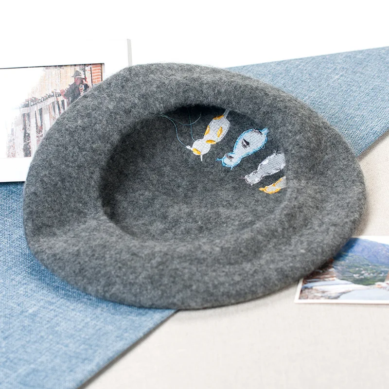 

2020 New Wool Beret Hat Women Winter Solid Color Painter Hat Embroidery Cat British Retro Newsboy Cap Outdoor Warm Hat