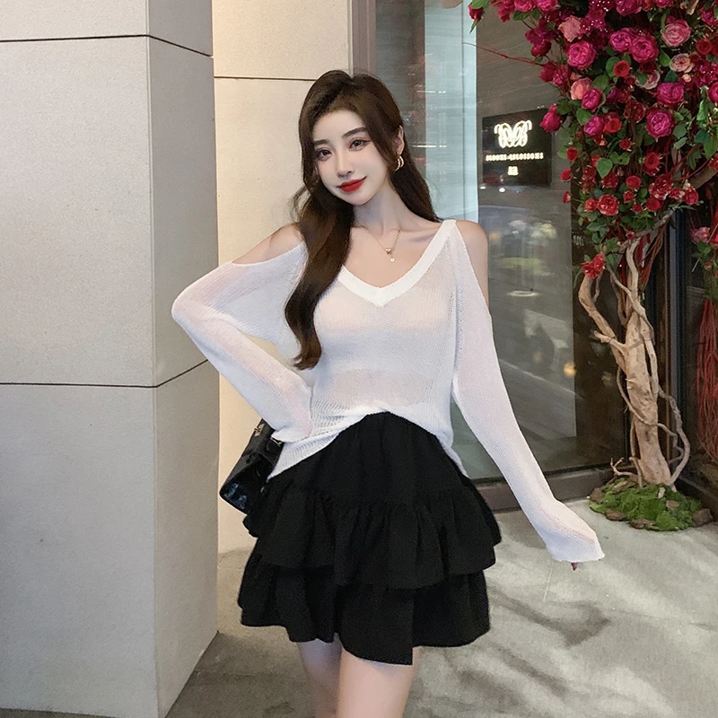 

Sweet Girl Knitted Sweaters Dew Shoulder V Neck Long Sleeve Thin Section Top&Elastic Waist Mini A Line Skirt Chic 2 Piece Sets