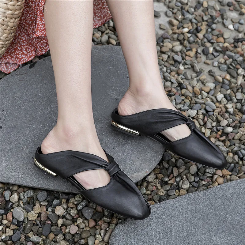 

2020 Brand Design Leather Ladies Slippers Open Toe Elegant Square Toe Flat Slippers Summer Outdoor Beach Slides Solid Color Soft