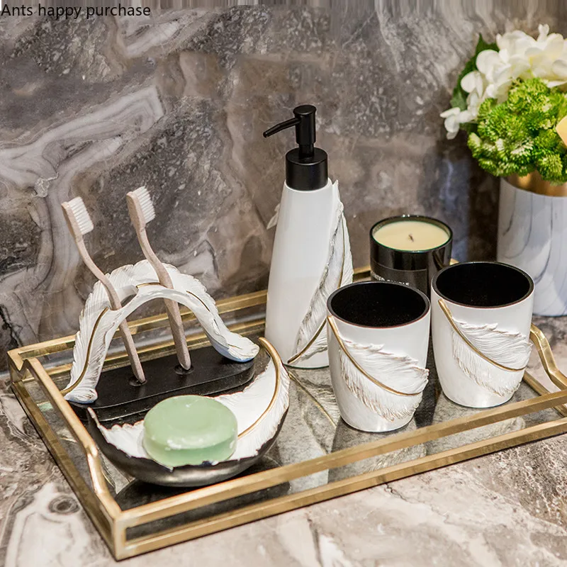 Современный набор из пяти предметов для ванной комнаты туалетные принадлежности