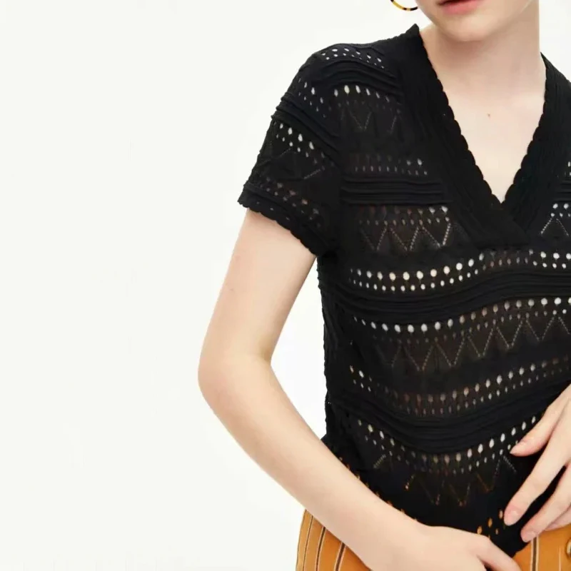 Женская трикотажная футболка с коротким рукавом и V-образным вырезом | одежда