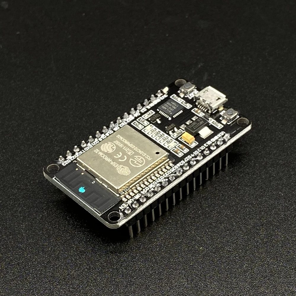 Макетная плата ESP32 1 шт. Wi-Fi + Bluetooth сверхнизкое энергопотребление двухъядерный Φ