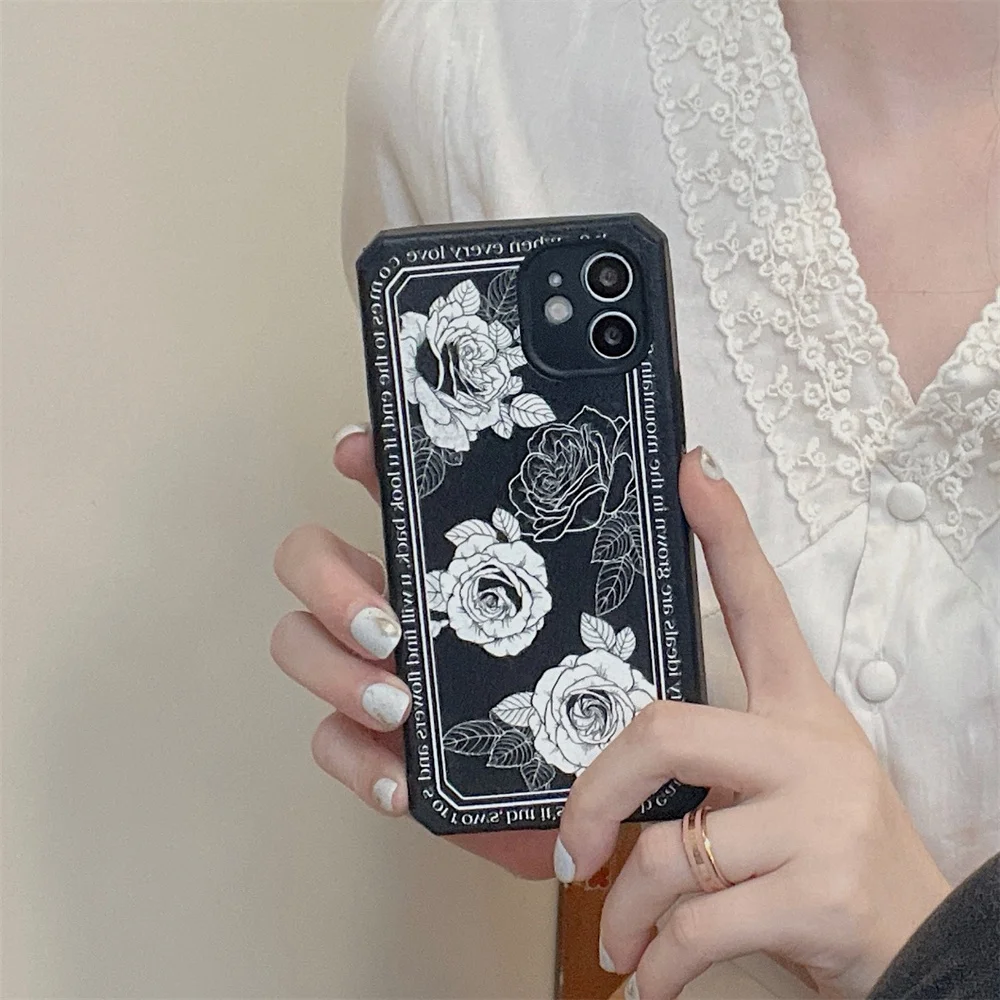 

Luxury Vintage Flowers Pattern Patch Phone Case for IPhone 12 Pro Max 7 8 Plus 11 XS Max XR X SE 2020 Soft TPU Back Cover Fundas