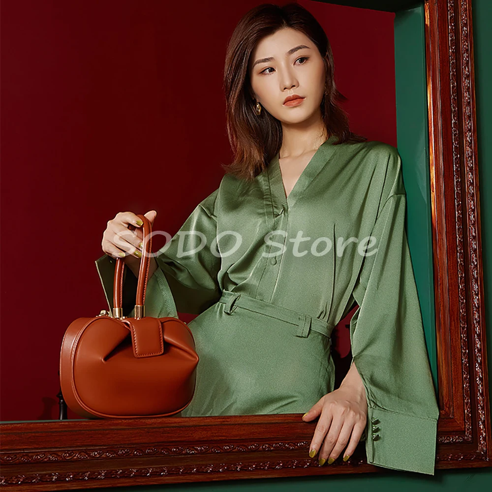 

2021 New Style Bag Woman's Bag Personality Design Luxury Leather Handbag European Fashion Trend Retro Dumpling Apple Clutch