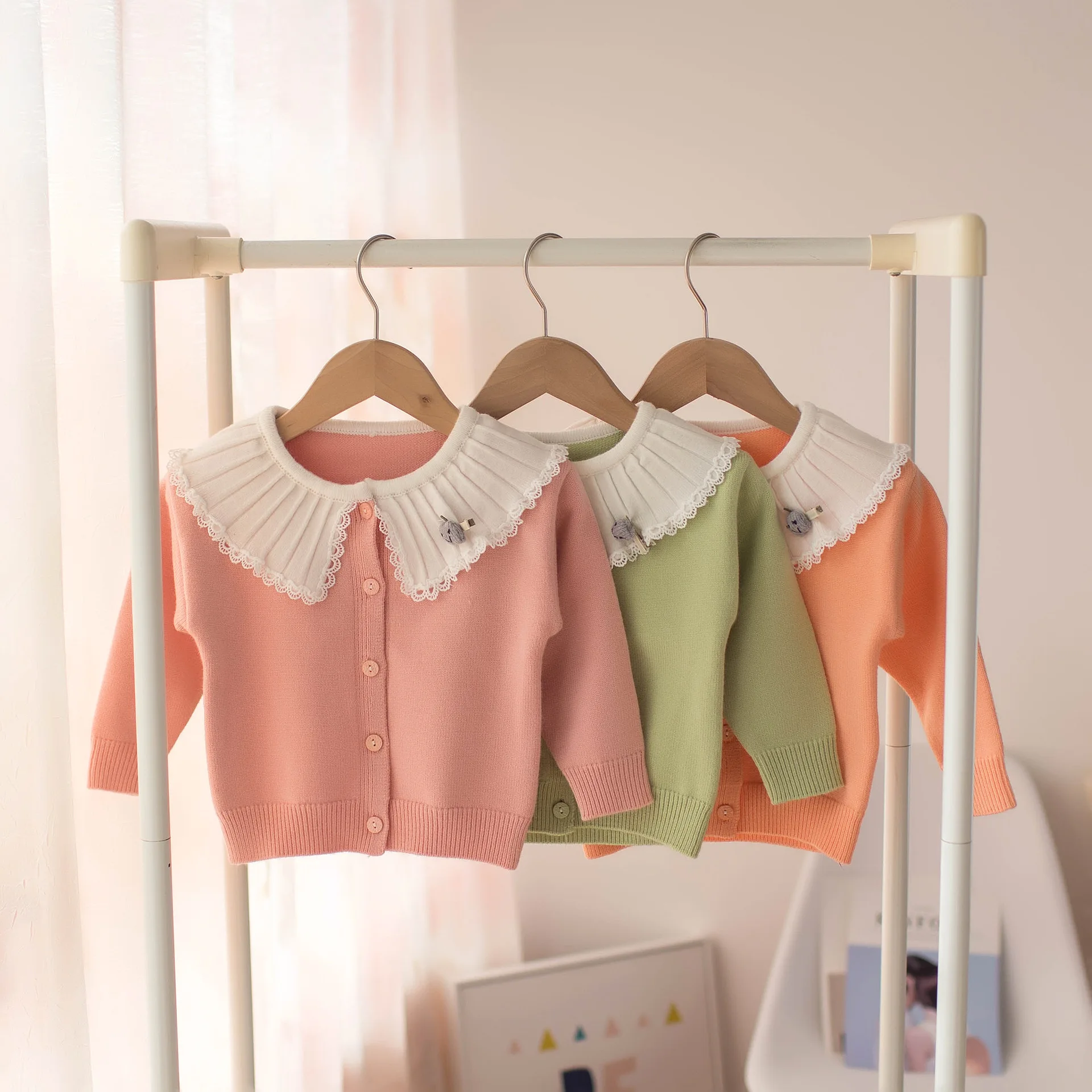 

Baby Girls Sweater 1-5 Years Old Cardigan Cotton Sweater Jacket Spring and Autumn Children's Knit Cotton Peter Pan Collar Jacket