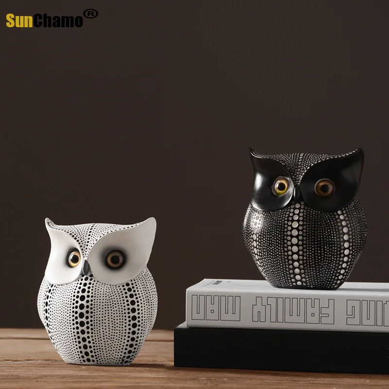 

Nordic Style Minimalist Craft White Black Owls Animal Figurines Resin Miniatures Home Decoration Living Room Ornaments Crafts