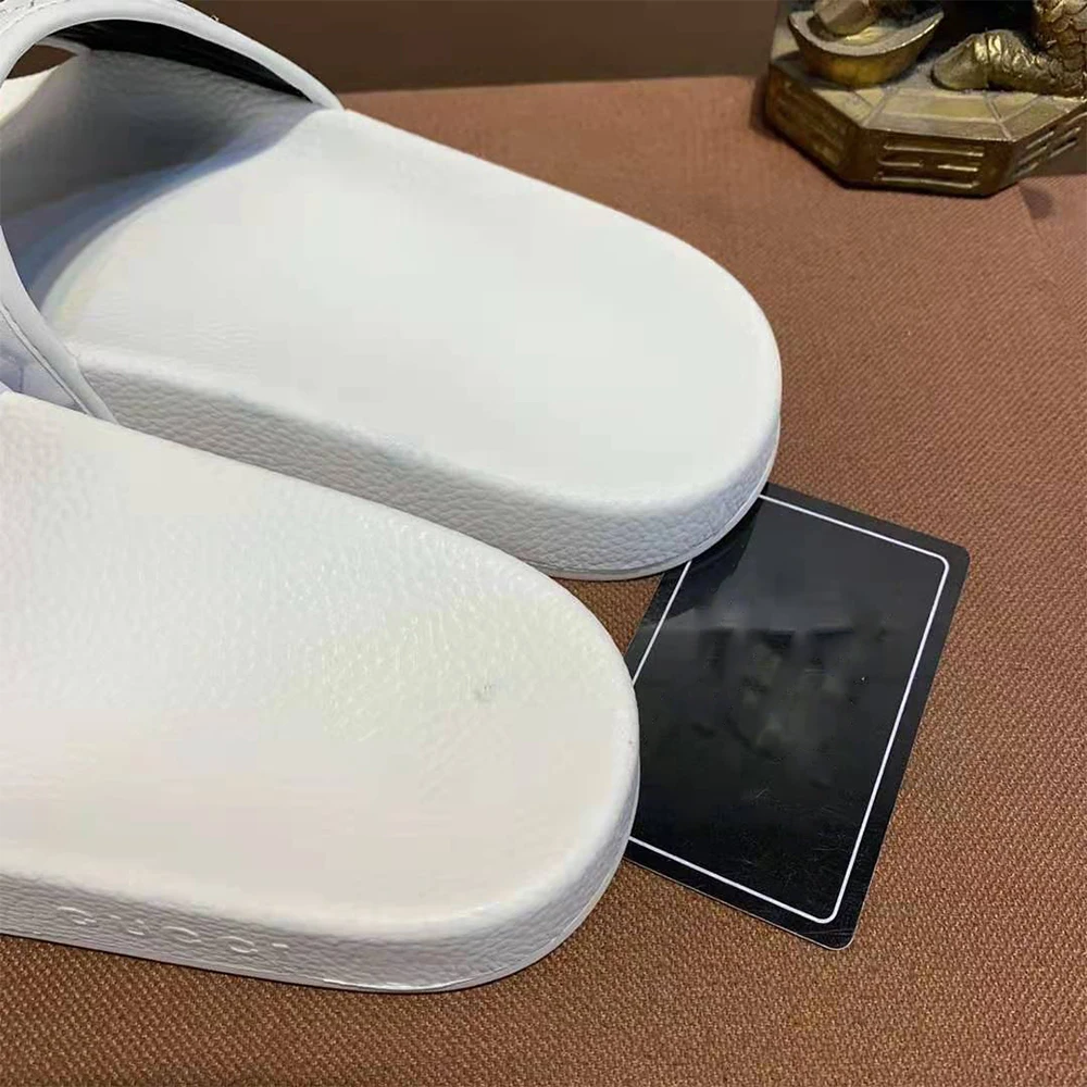 

Designer brand high-quality leather cowhide, light and comfortable, trendy men's summer must-have fashionable men's slippers 38-