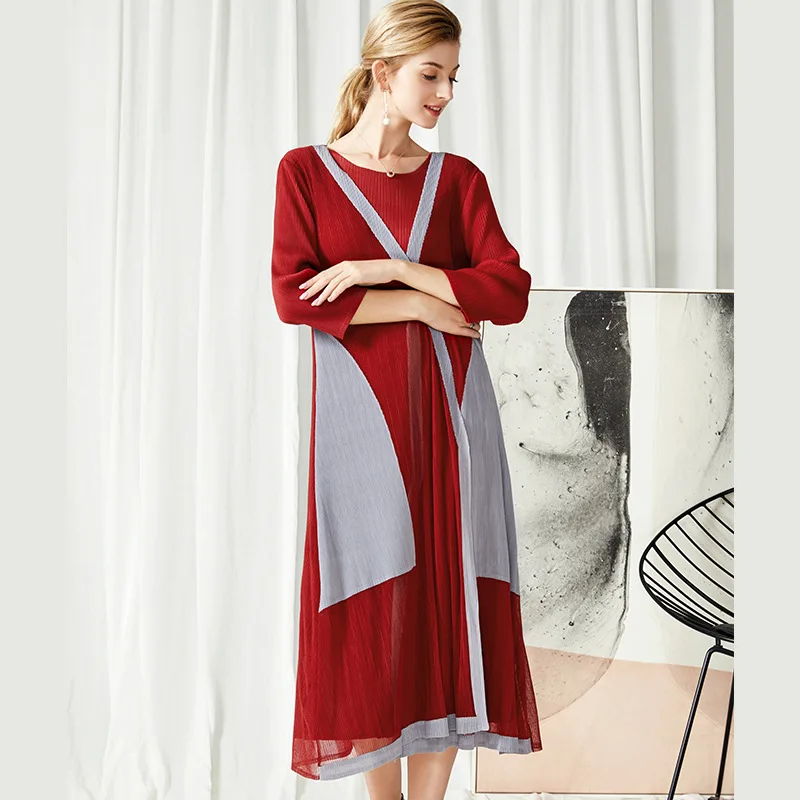 

Plus Size Dress For Women 45-75kg Spring 2020 New Patchwork Round Neck Three Quarter Sleeve Miyake Pleated Fake Two Piece Dress