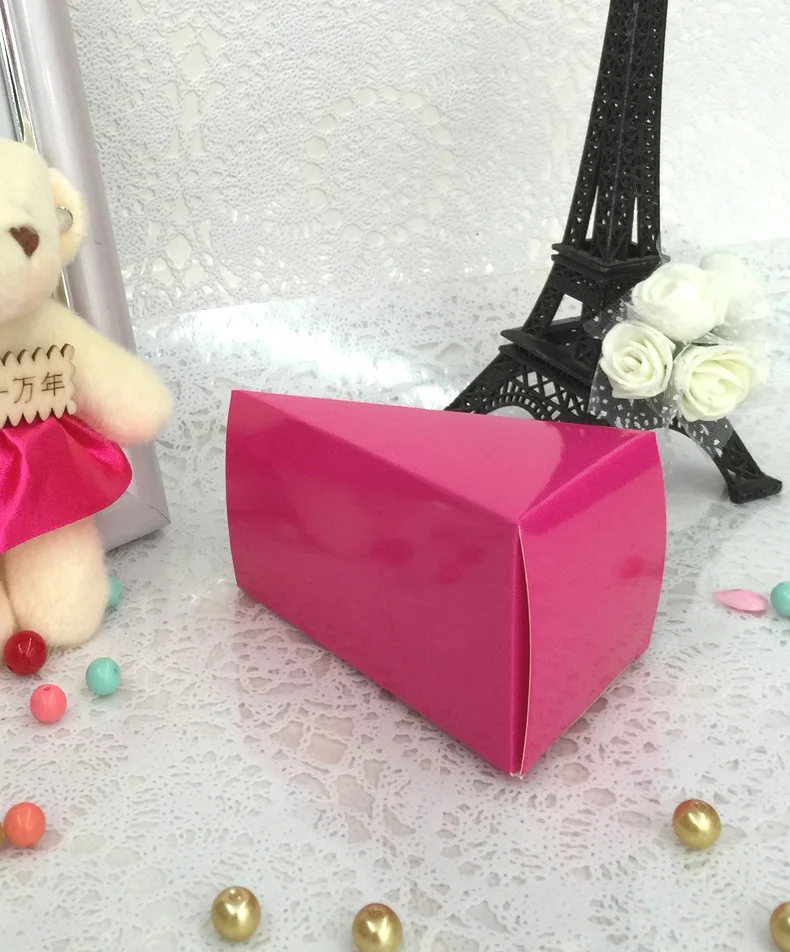 

100pcs Triangular Wedding Candy Box Birthday Party Baby Shower Chocolate Gift Boxes 6 Colors 2 Sizes Party Favors