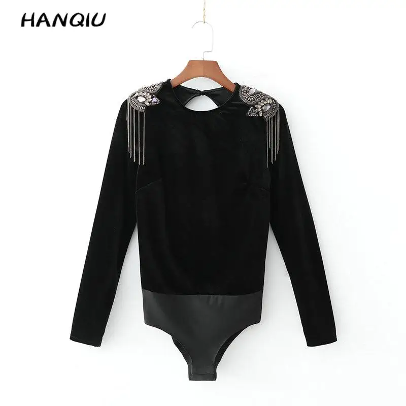 Женское бархатное боди с открытой спиной черное длинными рукавами и бисером в