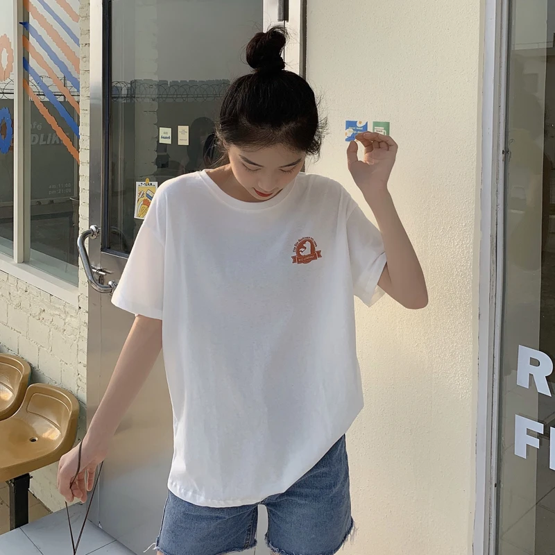 Летняя простая свободная футболка с буквенным принтом и коротким рукавом