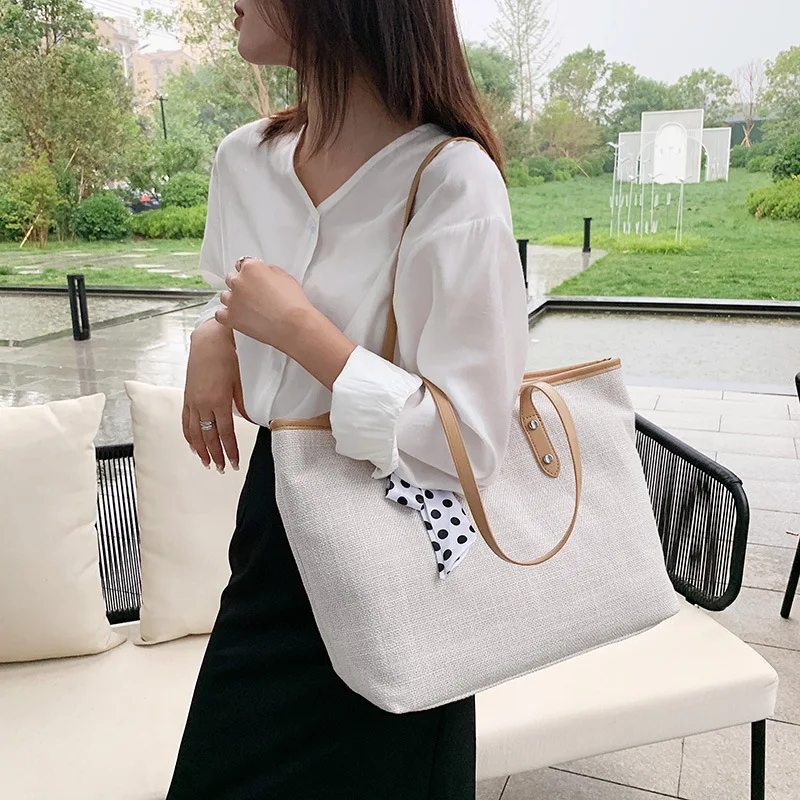 Large capacity tote bag female 2021 new fashion lady handbag Korean version simple portable cotton and linen shopping bag